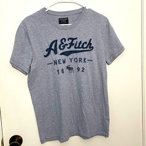 Abercrombie and Fitch mens shirt sleeve